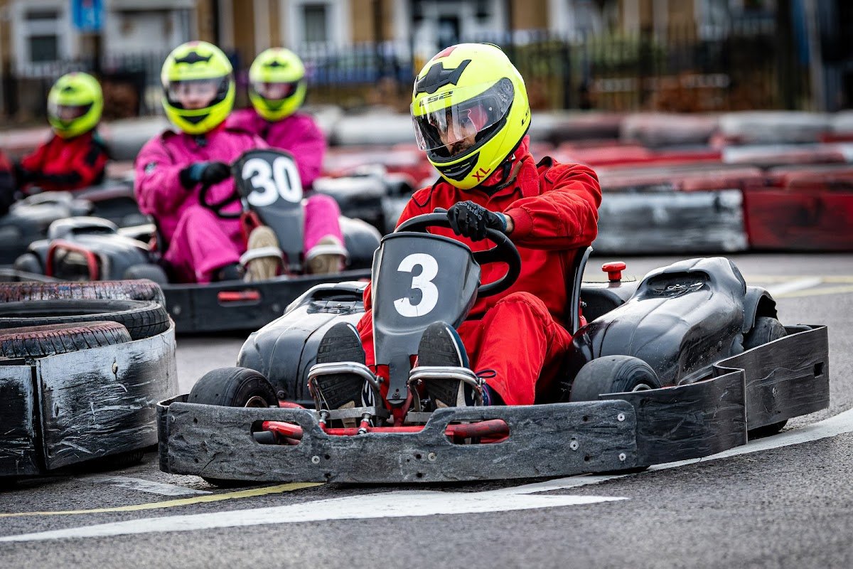 Revolution Karting - Photo 1